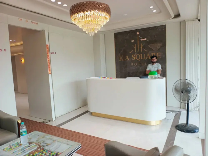 Hotel K A Square