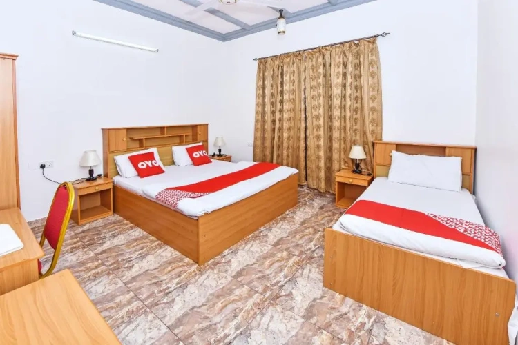 Standard Triple room