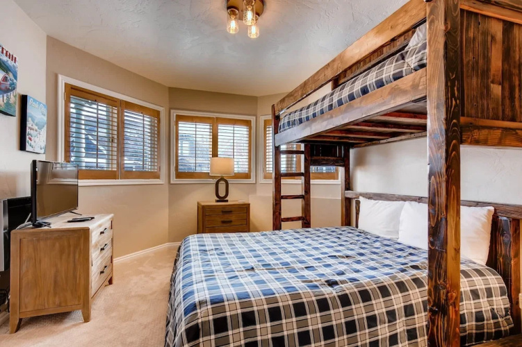 Motherlode 3 3 Bedroom Townhouse by RedAwning