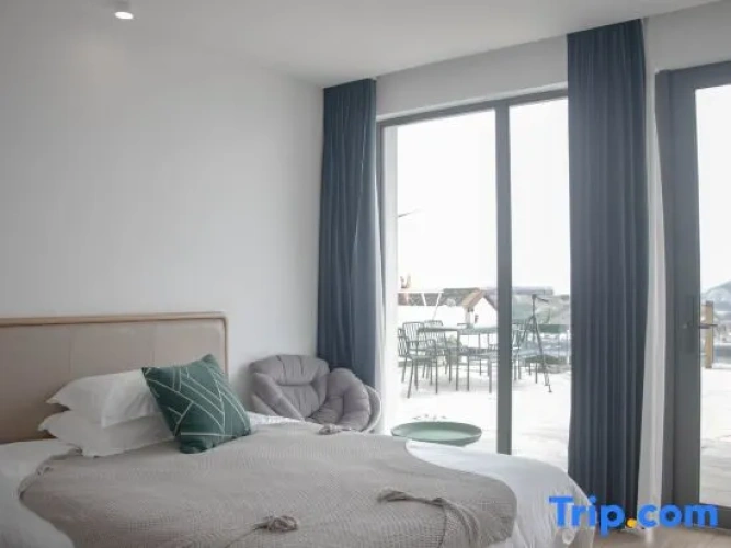 Deluxe Family room with sea view