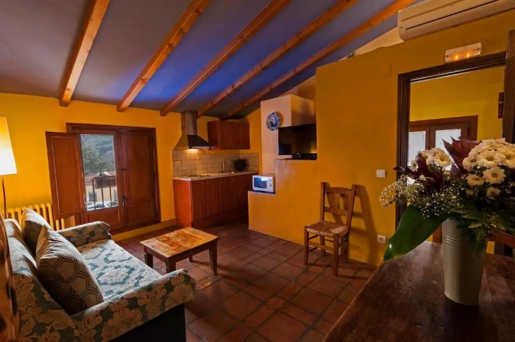 2 Bedrooms Apartment