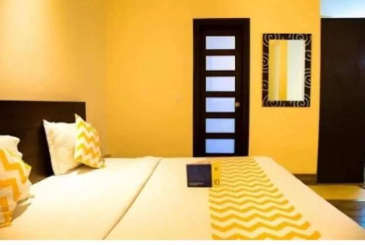 Deluxe Double room with city view