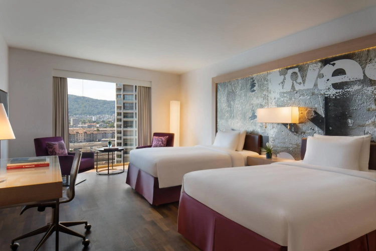 Renaissance Zurich Tower Hotel photo 7