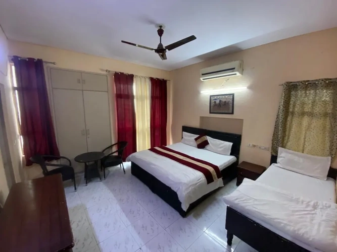 1 Bedroom Economy Triple room