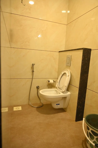 Hotel Embassy INN
