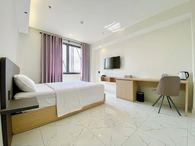 Deluxe Double room with city view