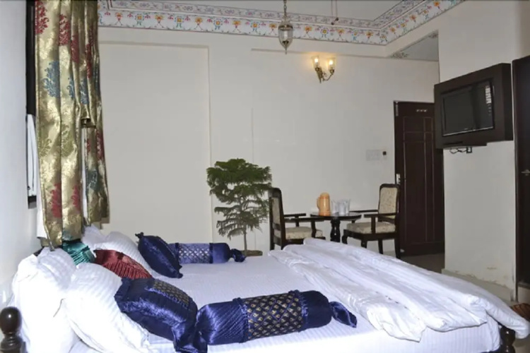 Room Maangta 102 Jaipur