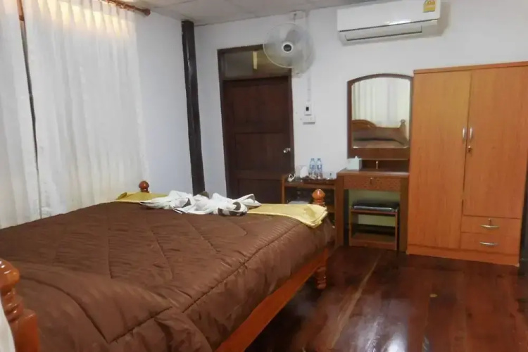 Akechanok Resort & Homestay