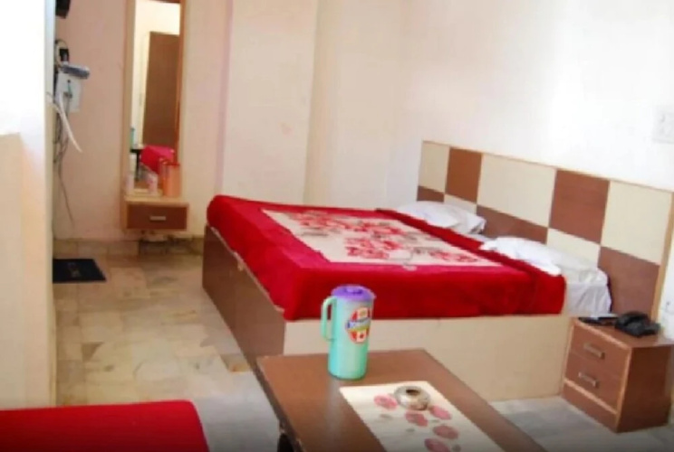 Viren Plaza Agra by Goroomgo