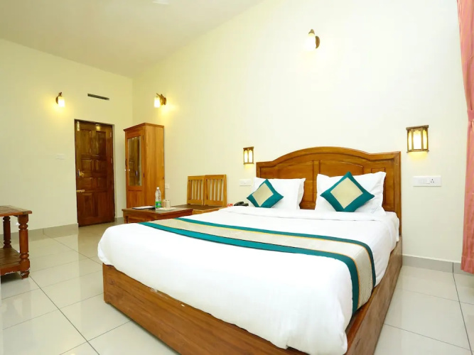 OYO 12937 Hotel Periyar Canopy