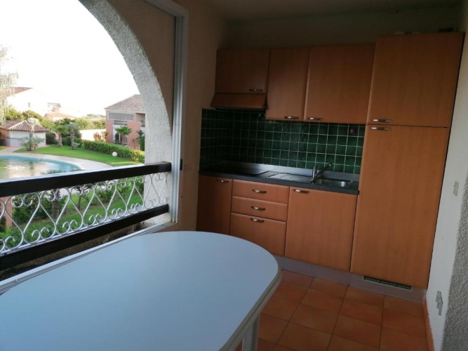 3 Bedrooms Apartment