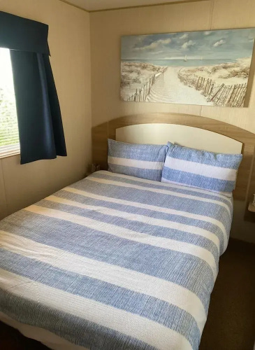 Caravan Meg 3 bed Robin Holiday