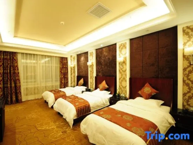Deluxe Suite