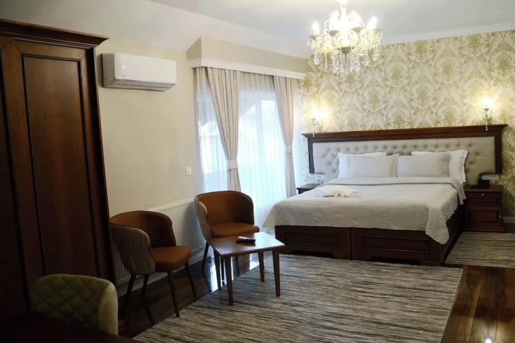 Luxury Twin room with city view