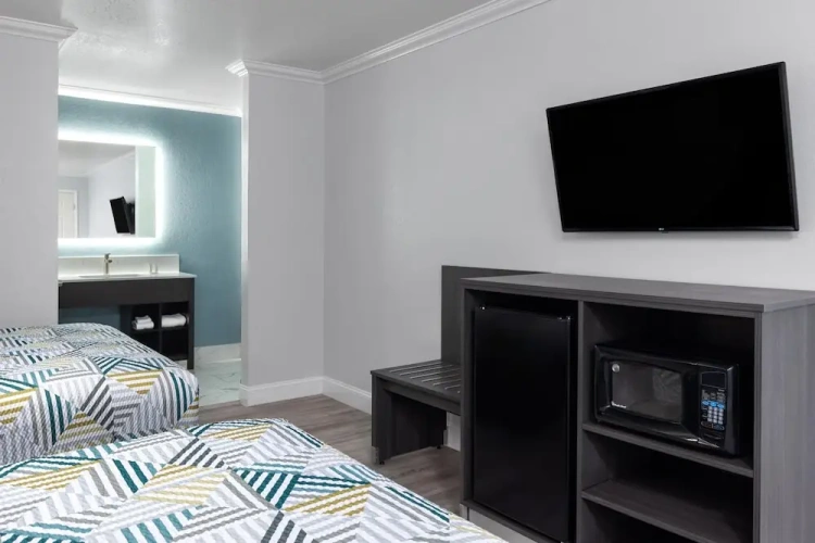 Standard Quadruple room with balcony