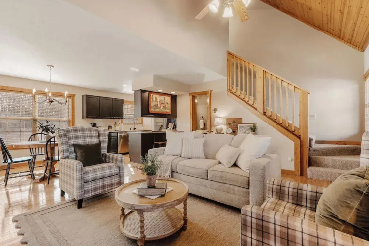 Cozy Pines Cabin - Quiet Relaxation!