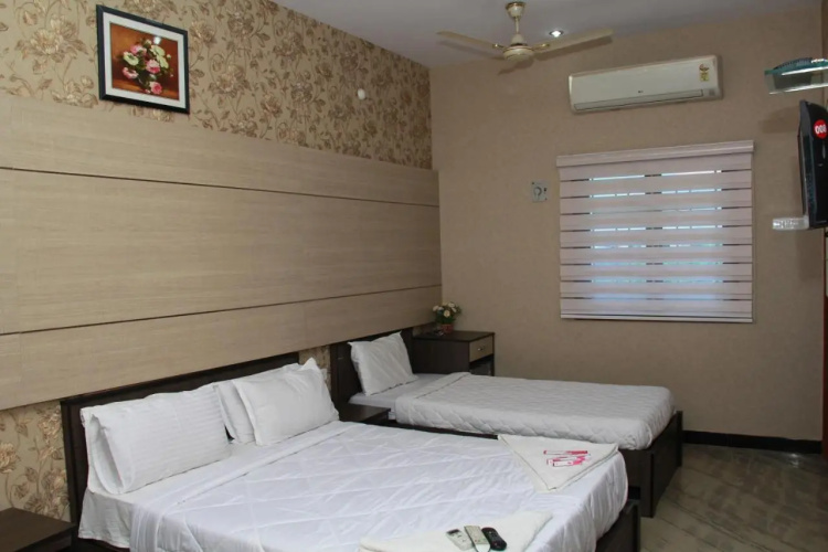 Hotel Vaani Villa