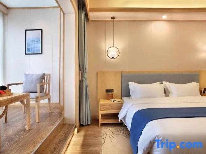Comfort Double room with balcony and with city view