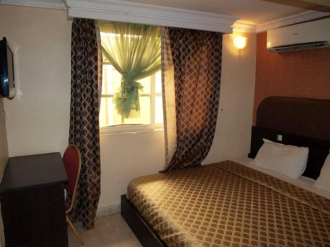 Easy Home Royal Suite