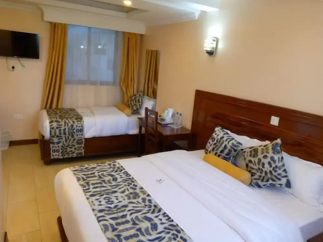 Standard Twin room with city view