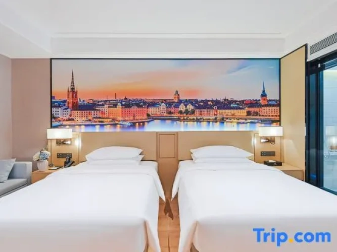 Standard Twin room with garden view