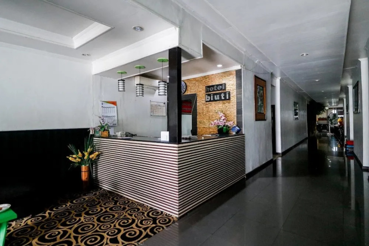 RedDoorz Plus @ Banjarmasin Tengah