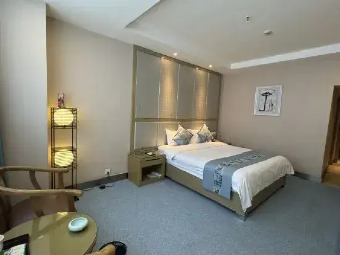 Jinlong Hotel