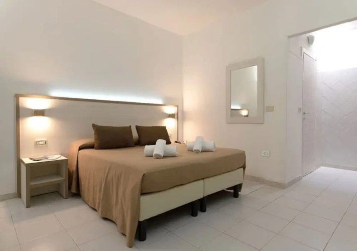 Superior Double Basement room