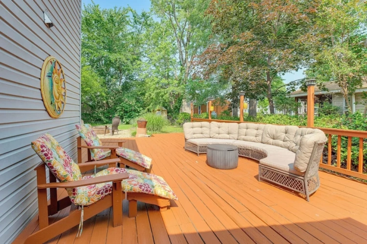4 Bedrooms Cottage with balcony