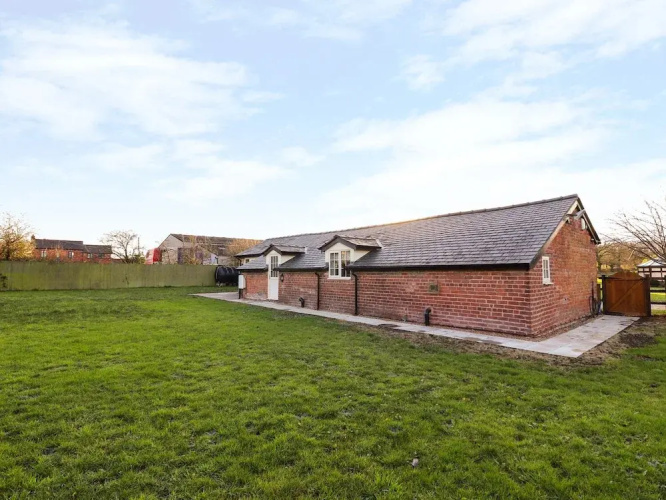 Commonwood Cottage