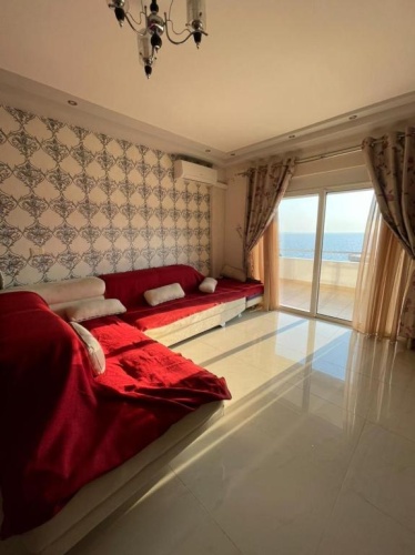 Apartment with sea view