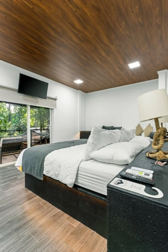 Standard Triple room with balcony