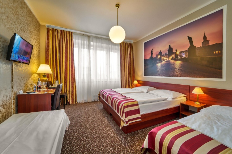 Standard Quadruple room