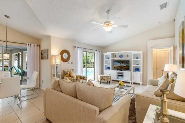 Beautiful 4 Bed Villa With Southwest Facing Pool, Clermont, US