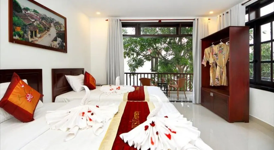 Deluxe Twin room with balcony
