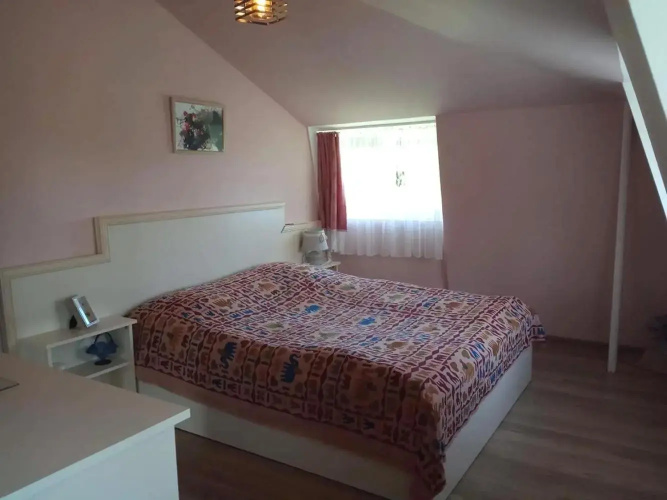 Nino's Veranda Apartment