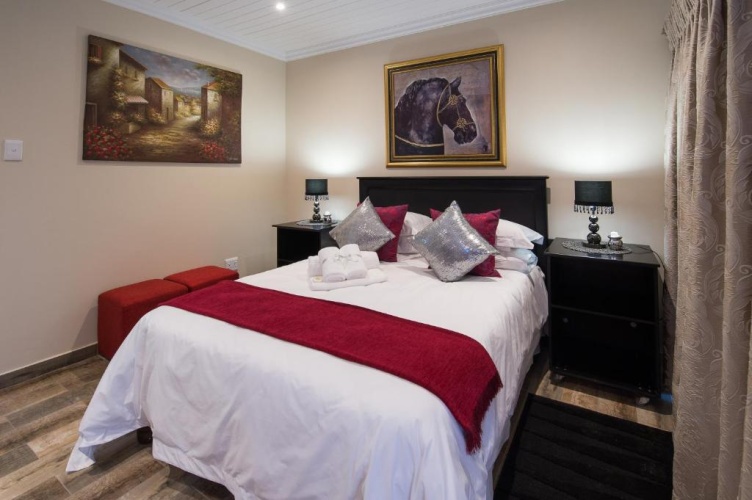 Deluxe Double Suite