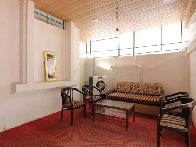 Oyo Flagship 77425 Hotel Manas