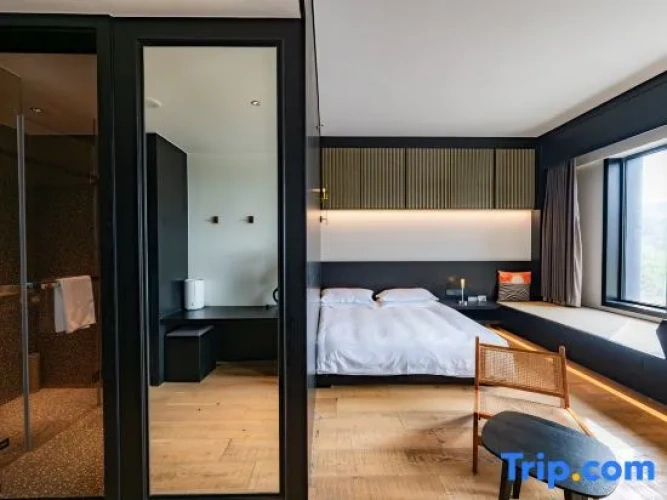 Standard Double room with view