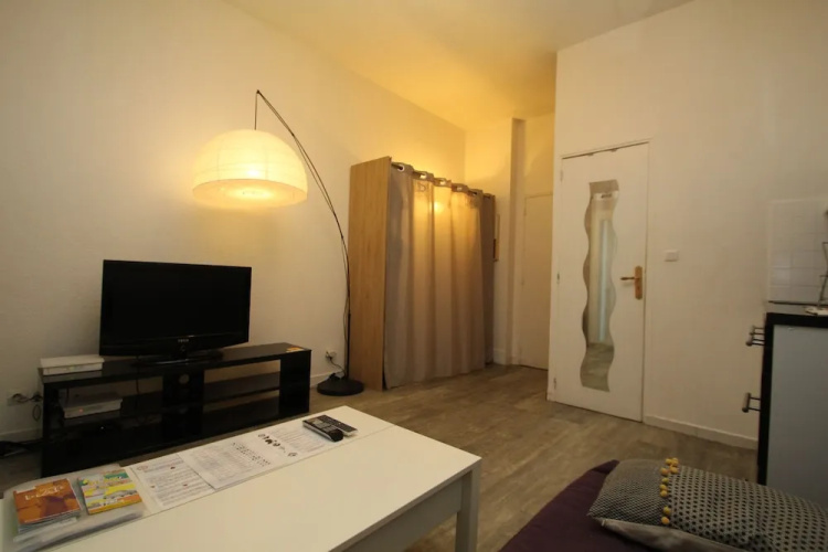 Studio avec cour extérieure