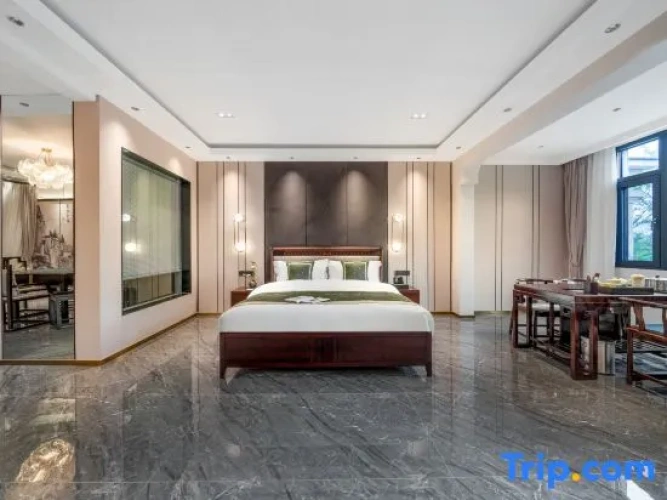 Twin Family Suite