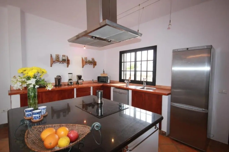 2 Bedrooms Cottage