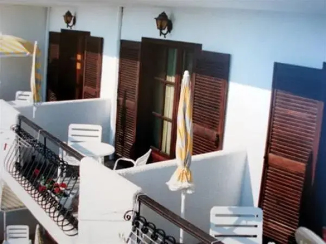 Arias House