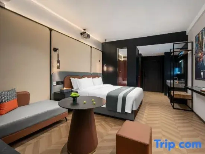 Standard room with city view