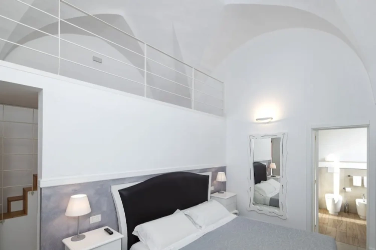 Standard Double room with city view