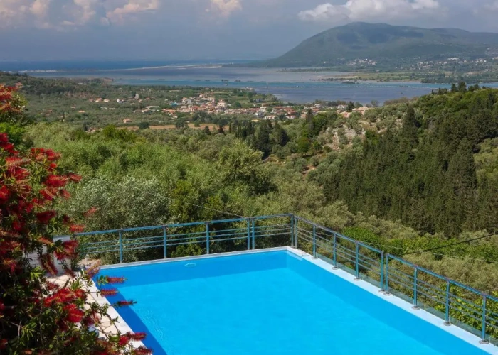 3 Bedrooms Villa