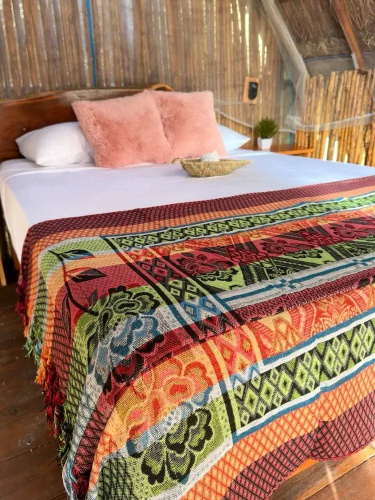 Hotel y Eco-Cabañas Azul María Bacalar