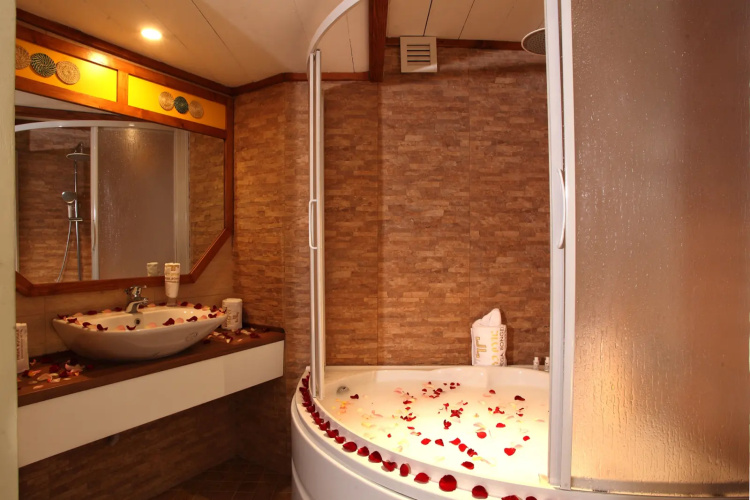 Nega Bonger Hotel