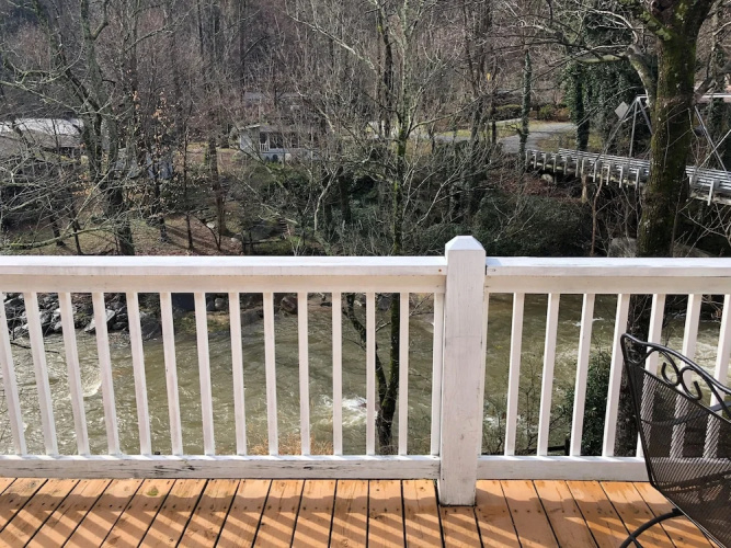 Broad River Inn
