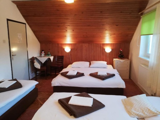 Standard Quadruple room